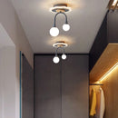Plafonnier design avec des formes originales en métal Basil
