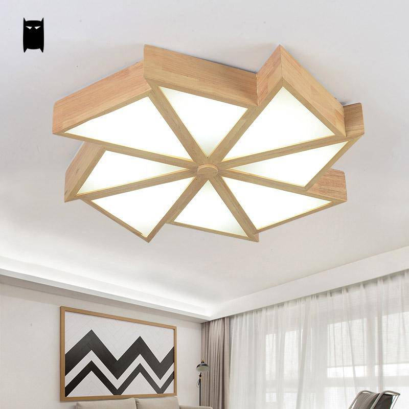 Plafonnier LED en bois en forme des plusieurs triangles