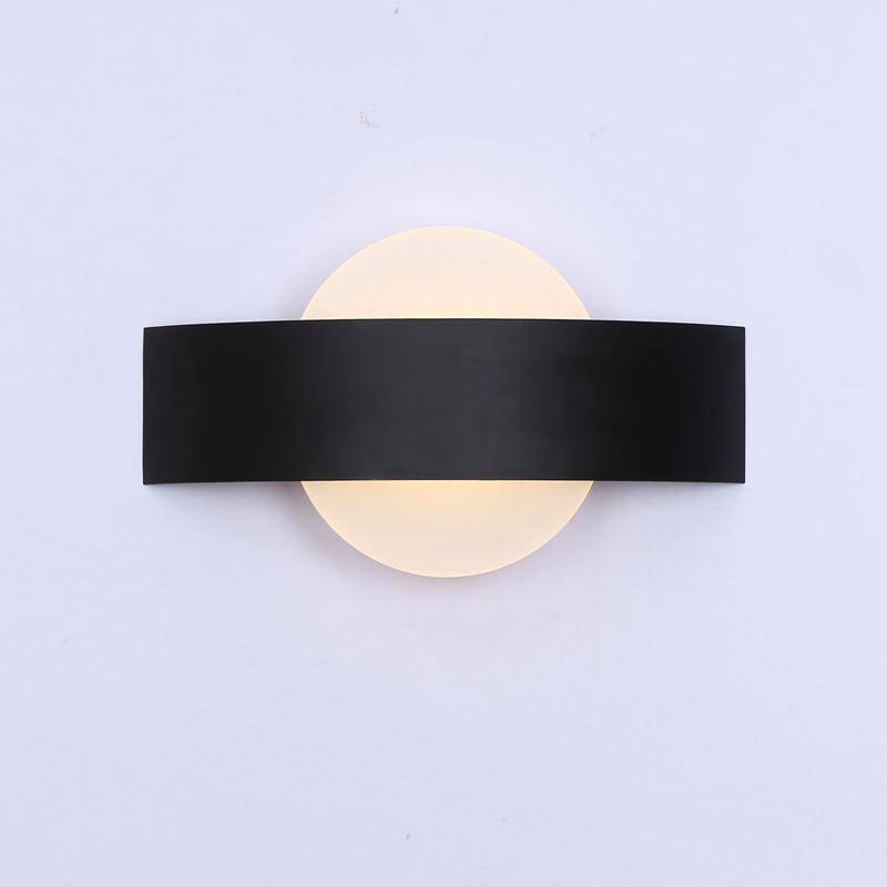 Applique design LED courbée avec boule en verre Indoor (noir ou blanc)