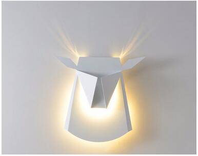 Applique design LED en forme de tête cerf de couleur