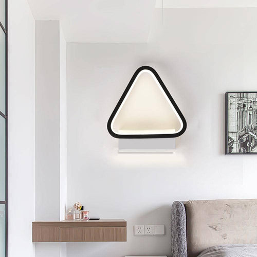 Plafonnier ou applique design LED à triangles noirs et blancs - vue 4 sur 7