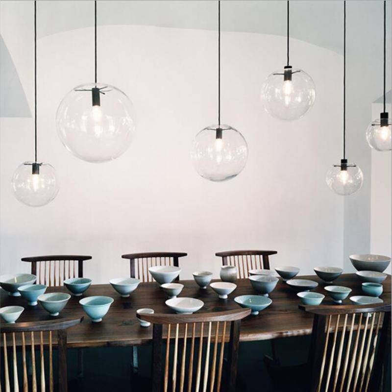 Suspension design boule en verre (noir ou rose gold)