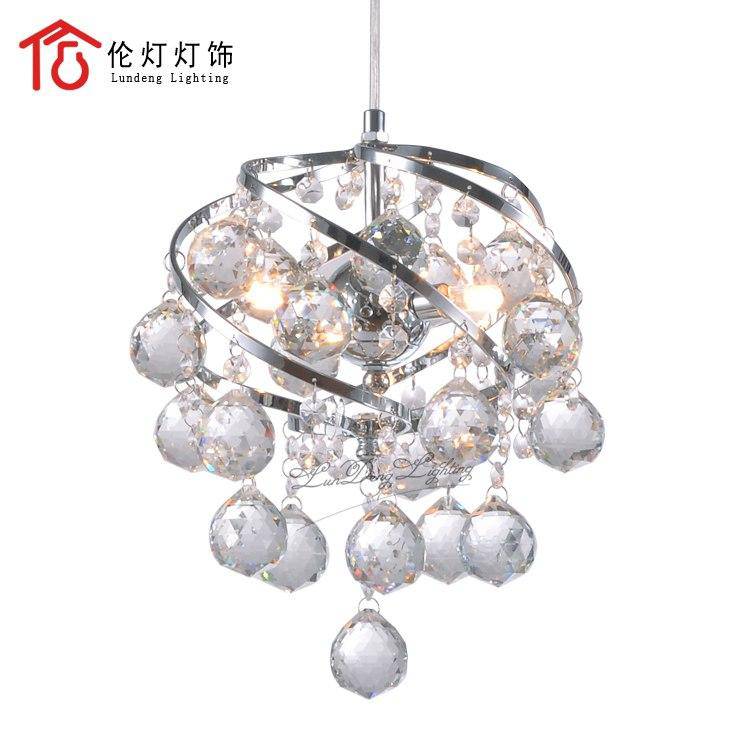 Suspension design moderne en cristal et boules
