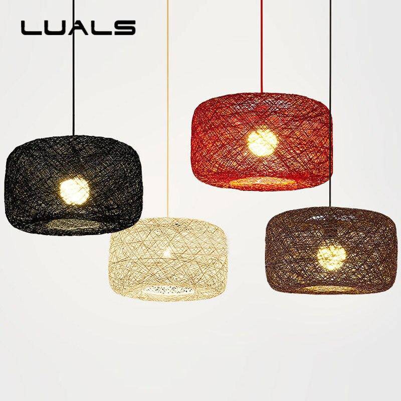 Suspension en rotin LED avec abat-jour arrondi coloré