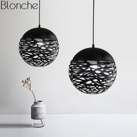Suspension design moderne en boule trouée Hollow (plusieurs couleurs)