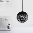Suspension design moderne en boule trouée Hollow (plusieurs couleurs)