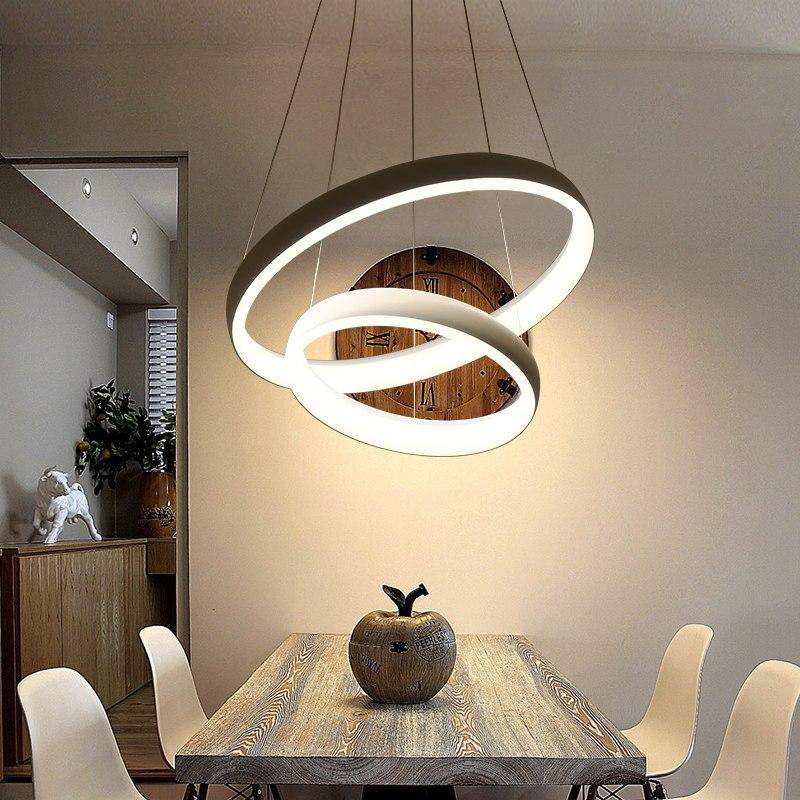 Lustre design LED avec anneaux arrondis