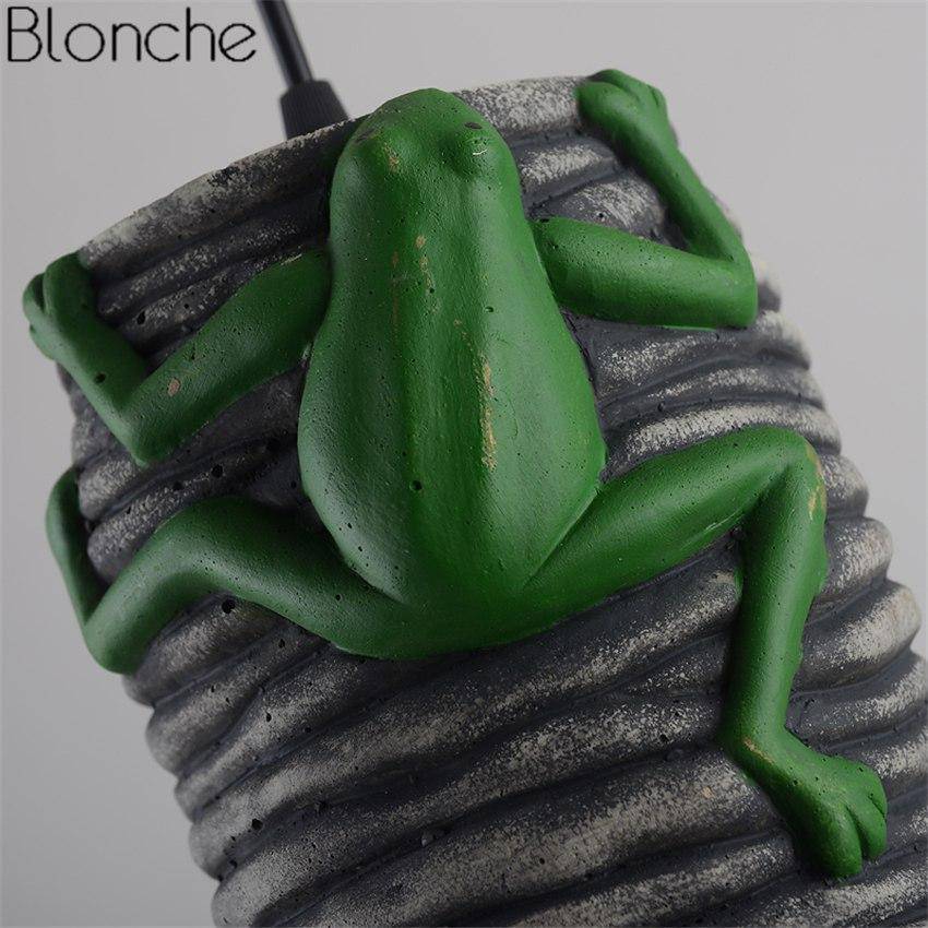Suspension LED en ciment avec grenouille Frog - vue 7 sur 7