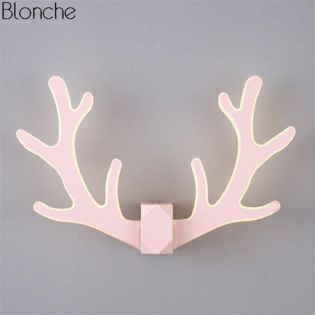 Applique murale LED en forme de corne cerf colorée