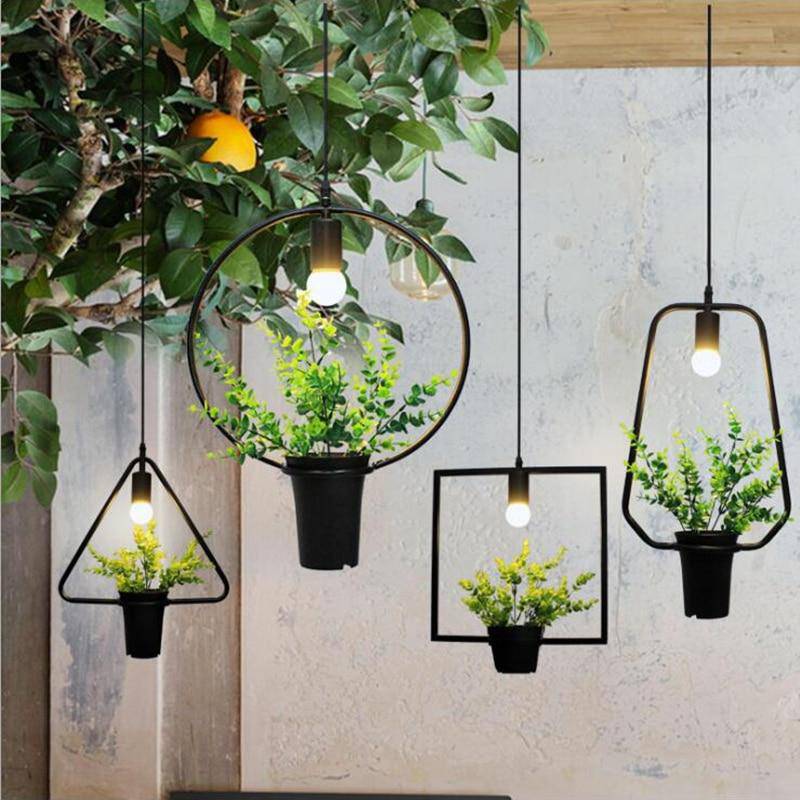 Suspension à forme avec plantes verte Trazos