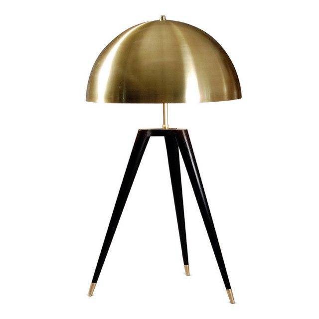 Lampadaire design triple pied et abat-jour sphérique en métal doré Luxe - vue 6 sur 8
