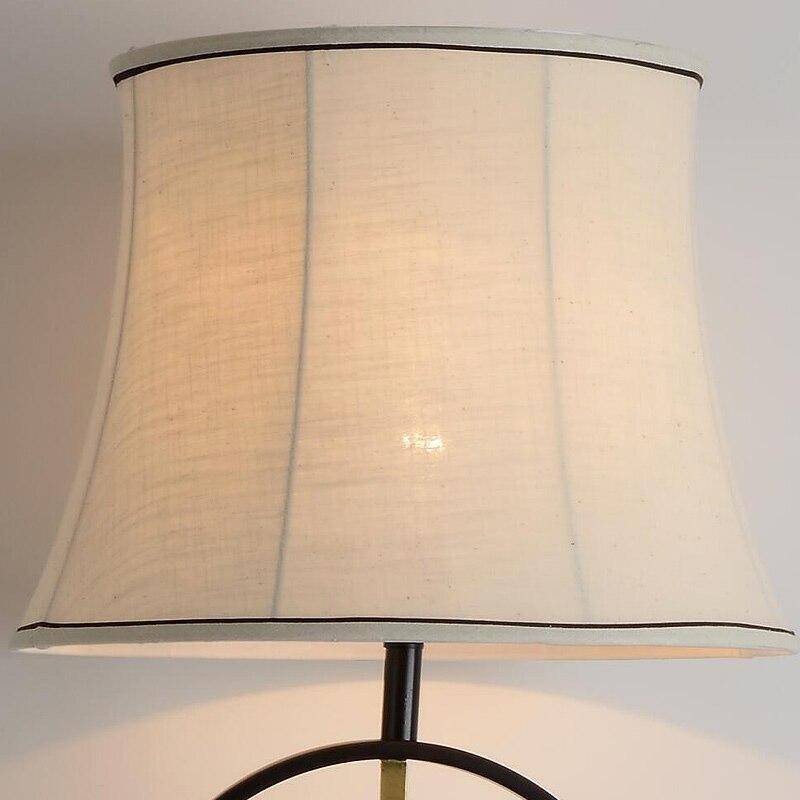 Lampadaire LED avec abat-jour en tissu European