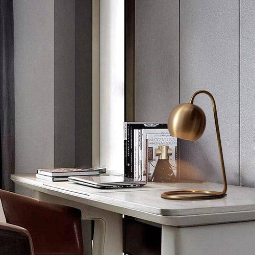 Lampe à poser design à LED dorée avec abat-jour métal Loft