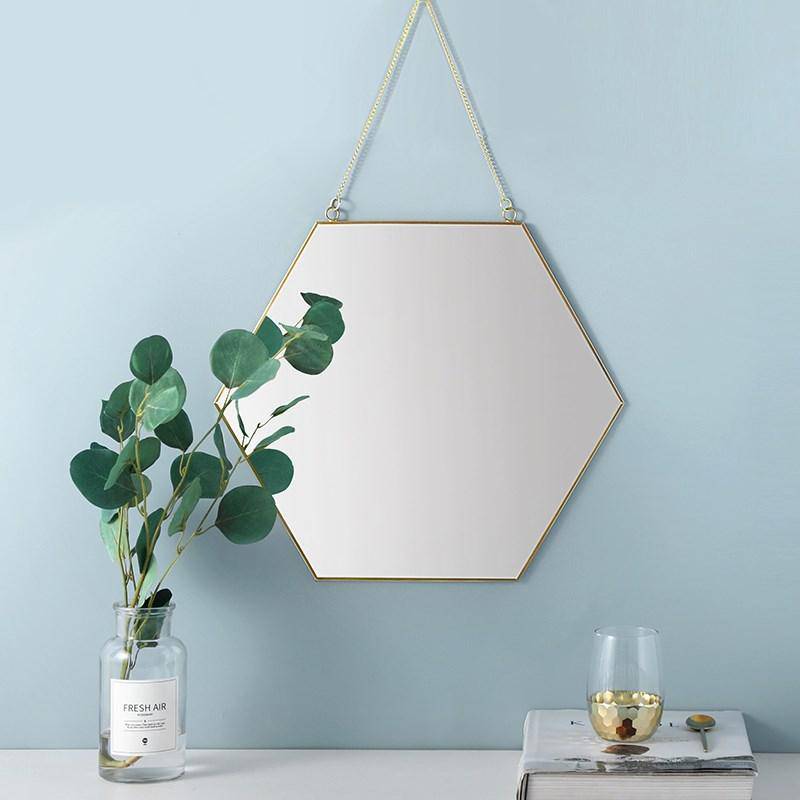 Miroir mural décoratif hexagonal à bordure en bois Geometric