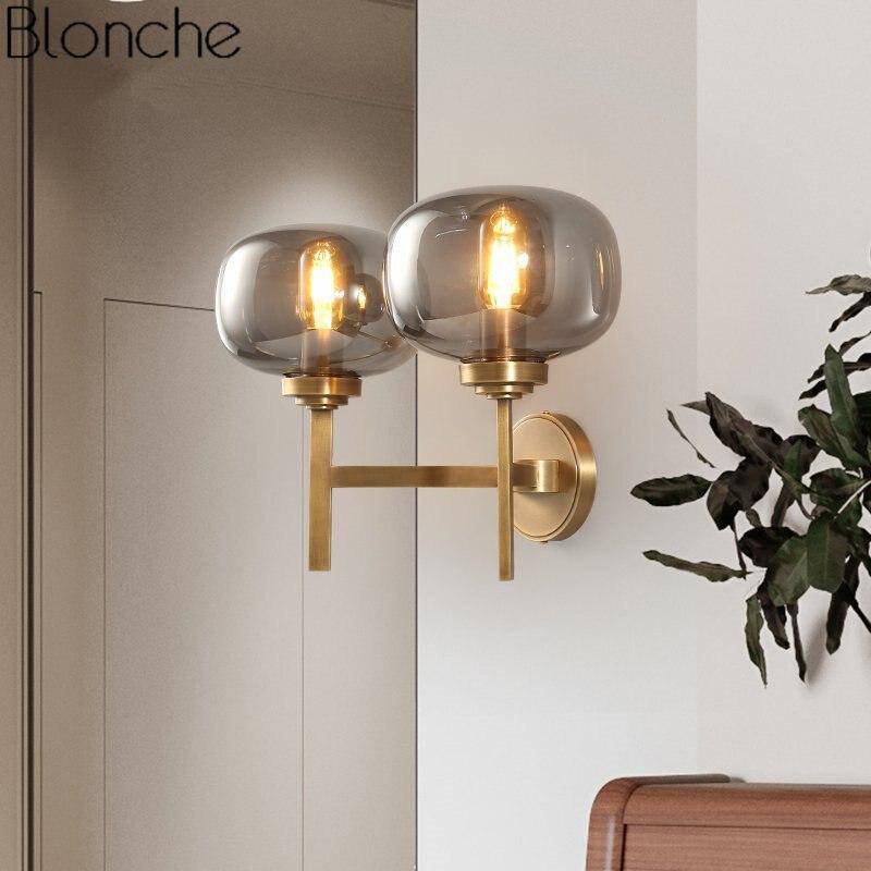 Applique murale design LED dorée et abat-jour en verre Sconce