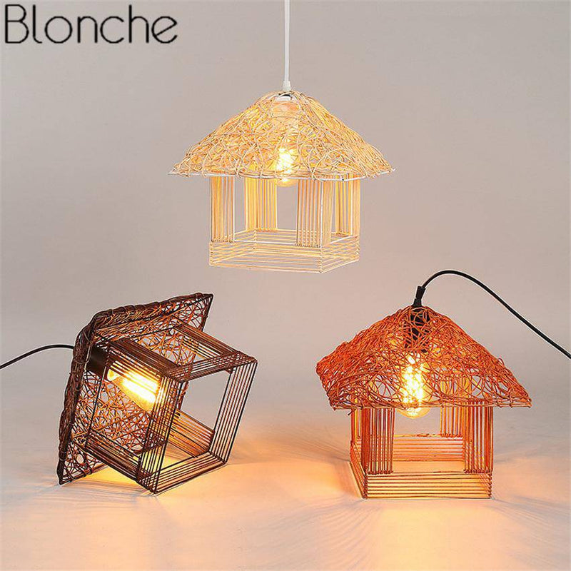 Suspension en forme de maison de couleur Country