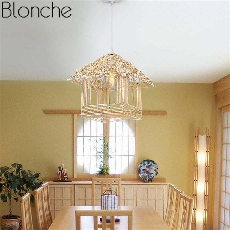 Suspension en forme de maison de couleur Country