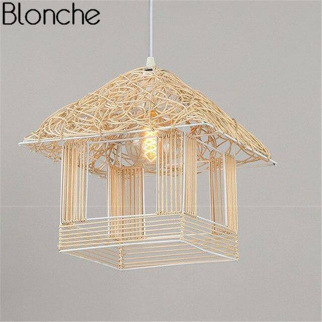 Suspension en forme de maison de couleur Country