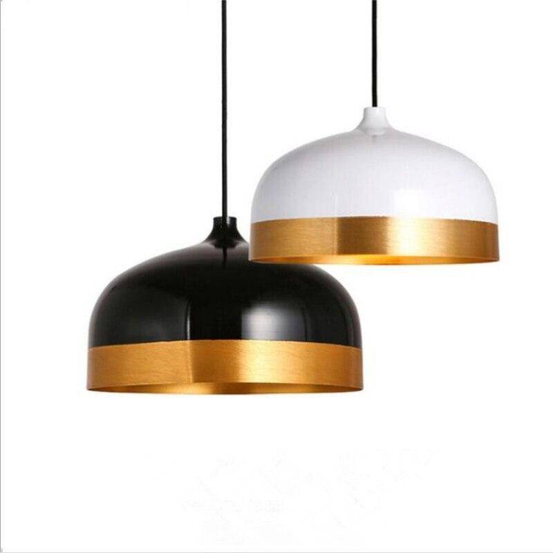 Suspension design LED avec abat-jour en métal arrondi au bords dorés Loft - vue 5 sur 14