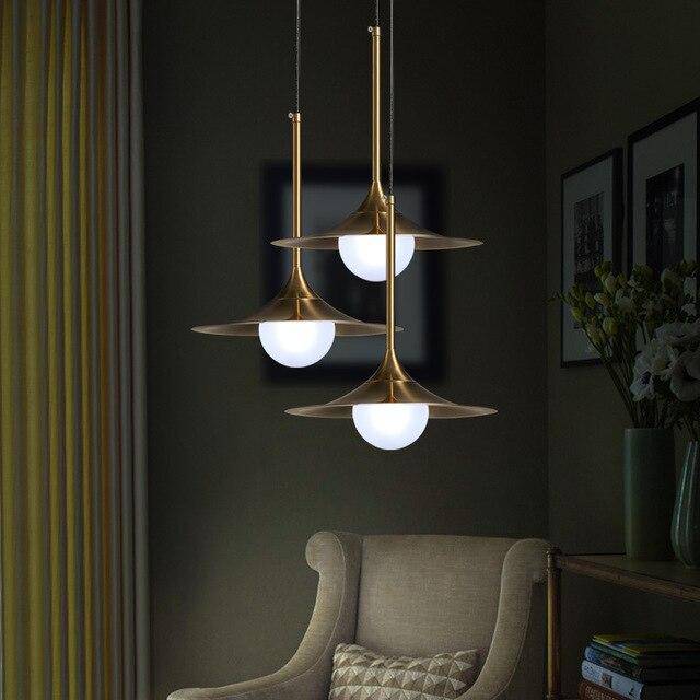 Suspension design LED en métal doré avec abat-jour arrondi Vigour - vue 5 sur 7