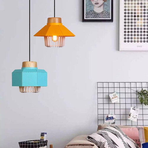 Suspension design LED avec abat-jour cage métal colorée Loft