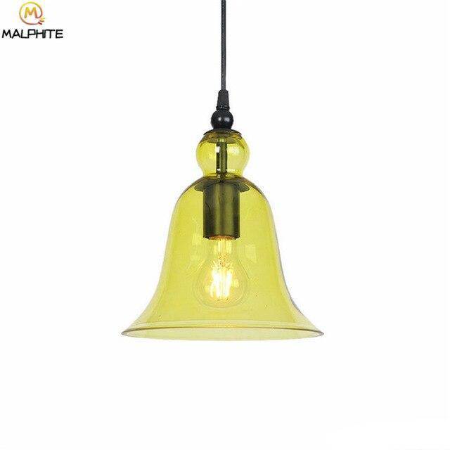 Suspension en verre en forme de cloche coloré