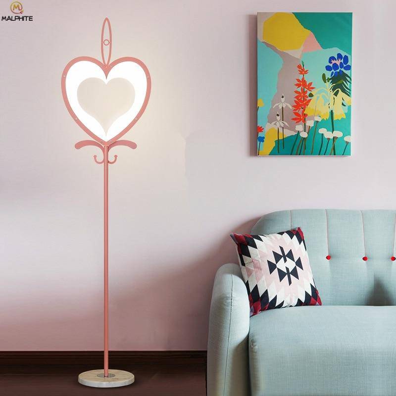 Lampadaire rose en forme de coeur Gift - vue 2 sur 6