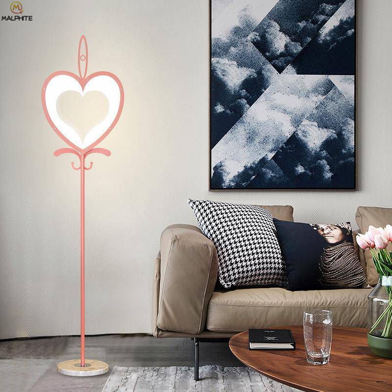 Lampadaire rose en forme de coeur Gift - vue 5 sur 6