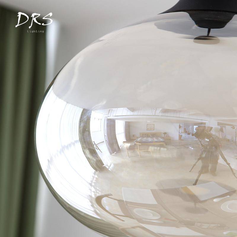 Suspension design boule en verre Simple