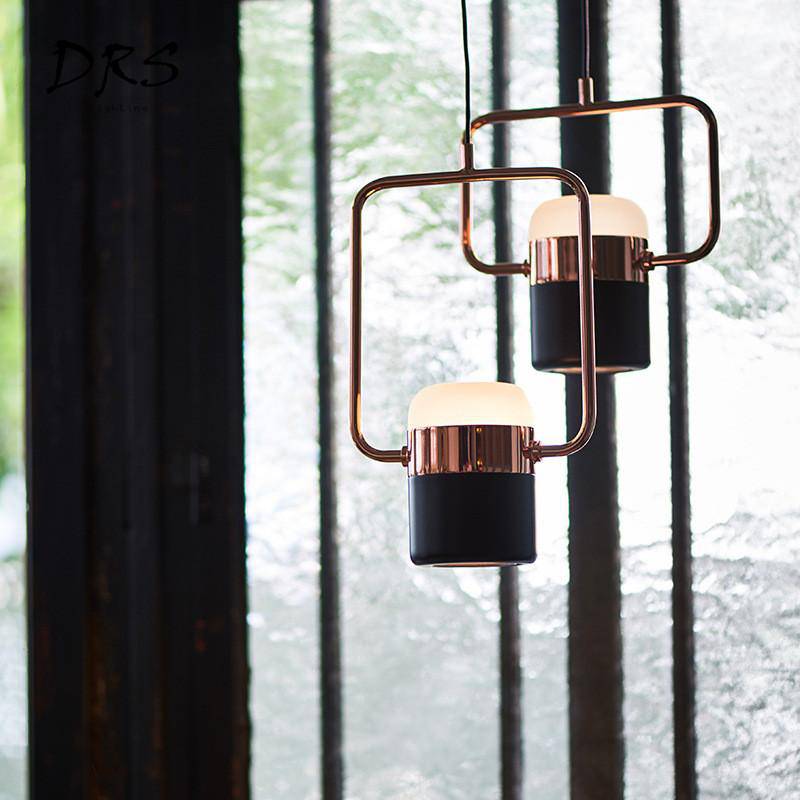 Suspension design en aluminium carré doré à LED avec lampe - vue 4 sur 12