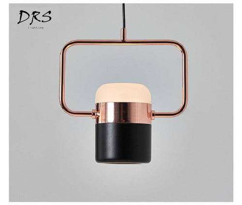 Suspension design en aluminium carré doré à LED avec lampe