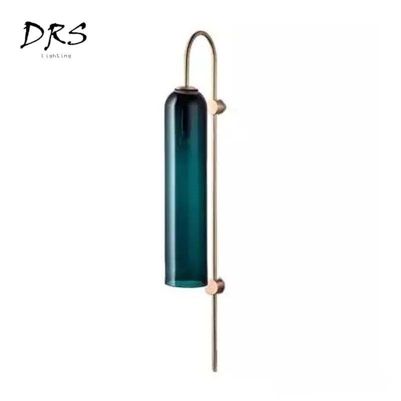 Applique tube en verre et base dorée Room - vue 6 sur 7