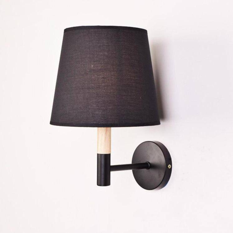 Applique murale moderne LED avec abat-jour triangle en tissu