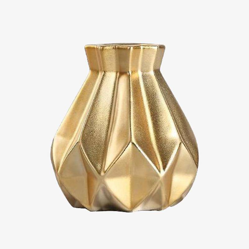 Vase design en métal doré aux formes géométriques Luxury